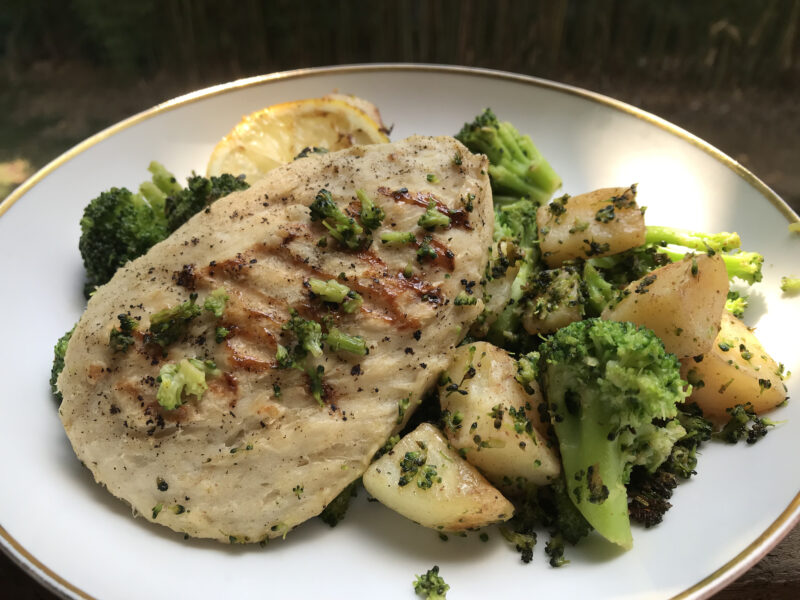 POLLO VEGETALE CON BROCCOLI E PATATE